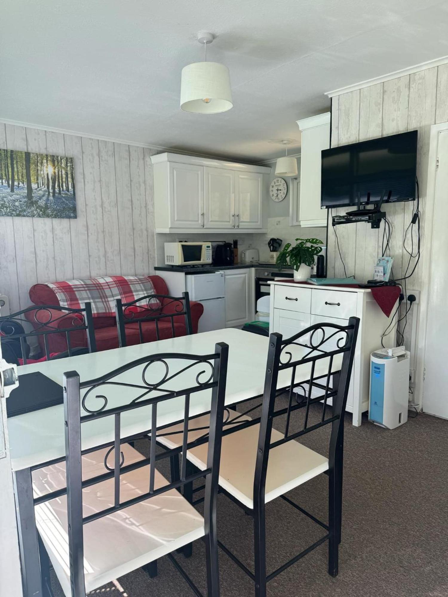 Hotel Whispering Creek à New Quay  Extérieur photo