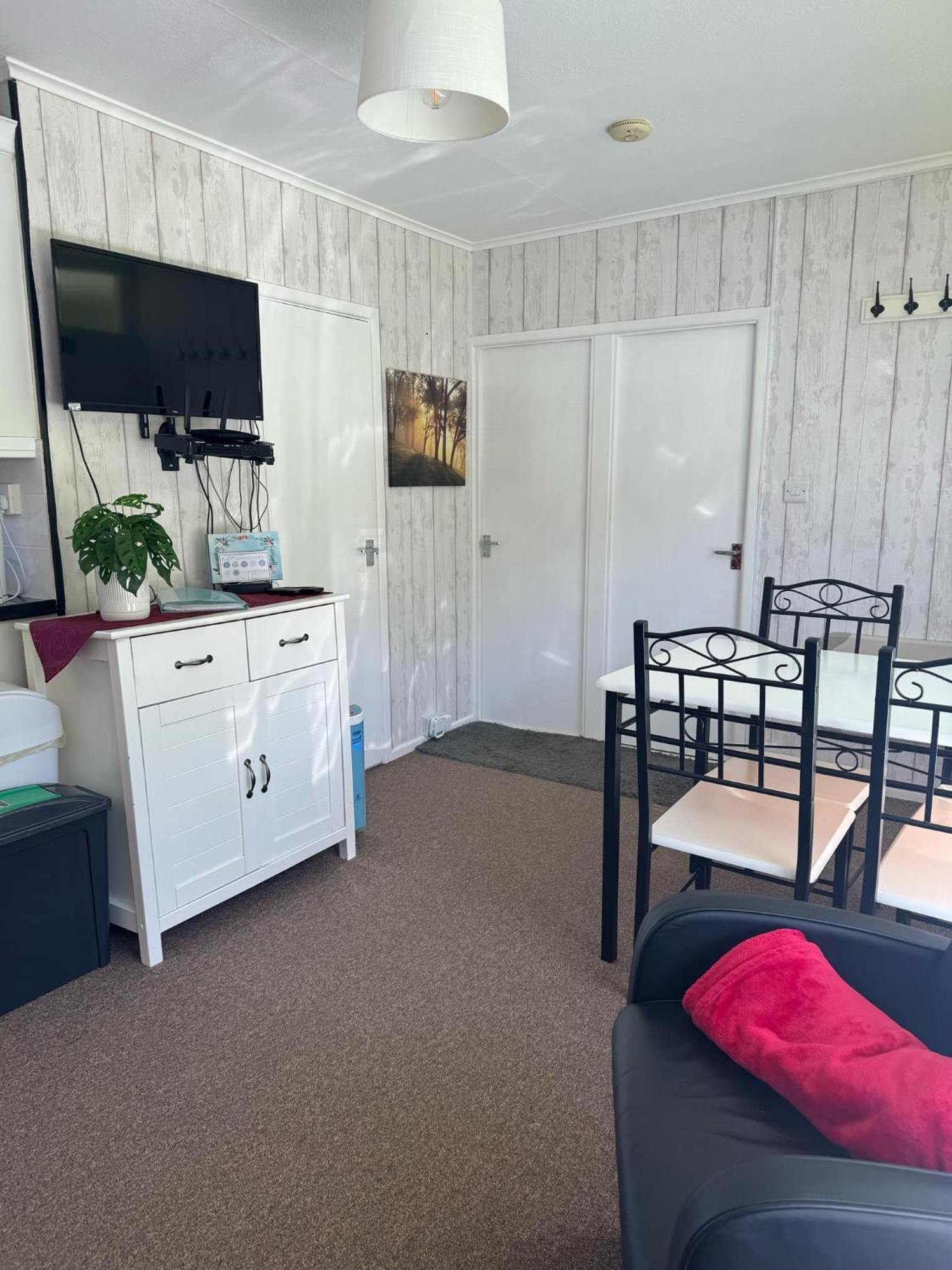 Hotel Whispering Creek à New Quay  Extérieur photo